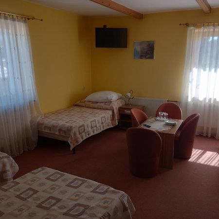 Hotel Goralski Raj Nowy Targ Eksteriør billede