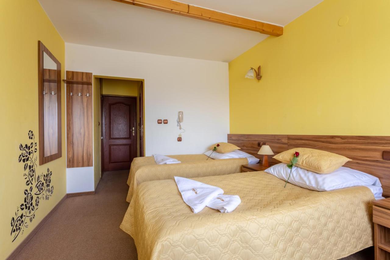 Hotel Goralski Raj Nowy Targ Eksteriør billede