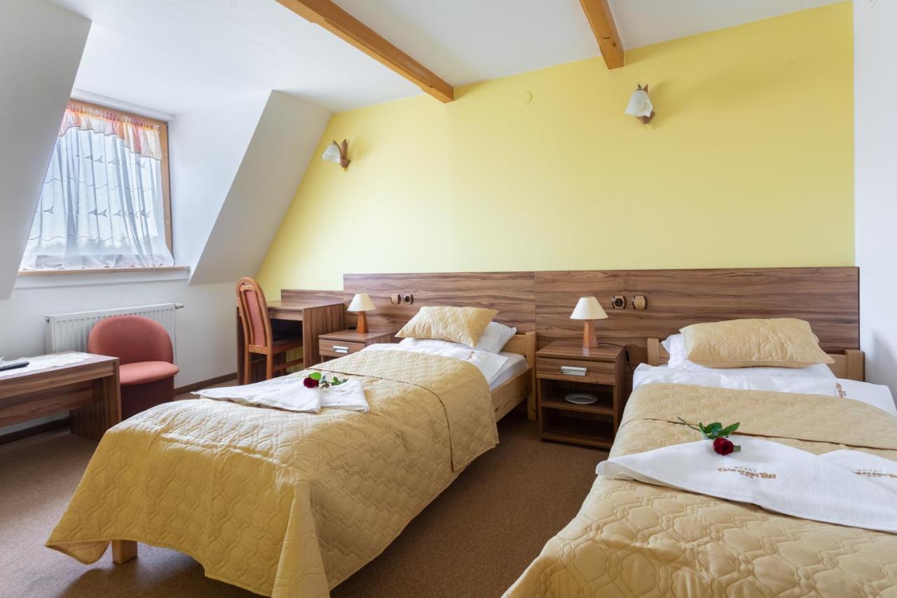 Hotel Goralski Raj Nowy Targ Eksteriør billede